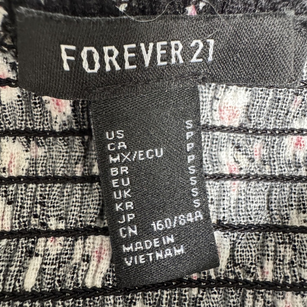 Forever 21 Dress Womens Small Black Floral Smocked Puff Sleeve Mini Fit Flare - Picture 6 of 6